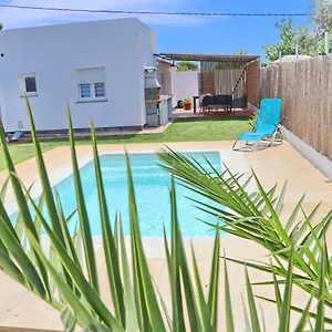  Сasa de vacaciones Isla Azul Con Piscina Y Porche